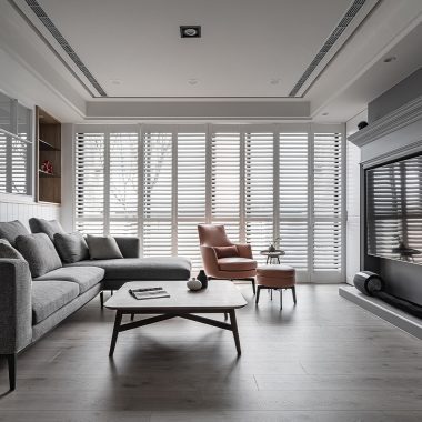 不同空間，就該挑選不同的窗簾！設計師巧手打造出舒適的優雅宅邸